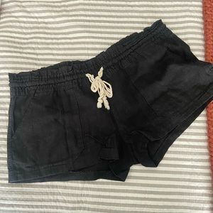 ROXY 🏄🏼‍♀️ drawstring linen shorts